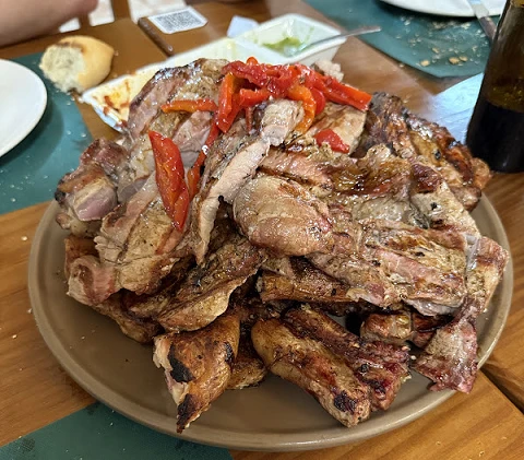 Parrillada Pequeña Que Era Enorme